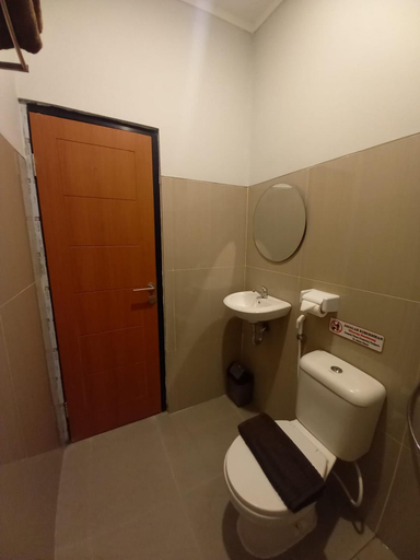 Bedroom 3, Bintaro24 Hotel, South Jakarta