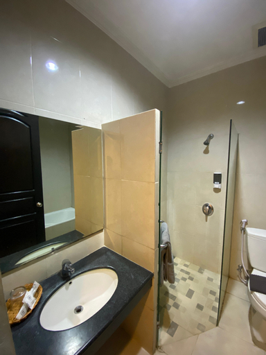 Bathroom 10