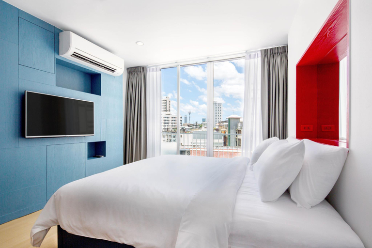 Bedroom 3, 128 Room And Massage, Khlong Toey