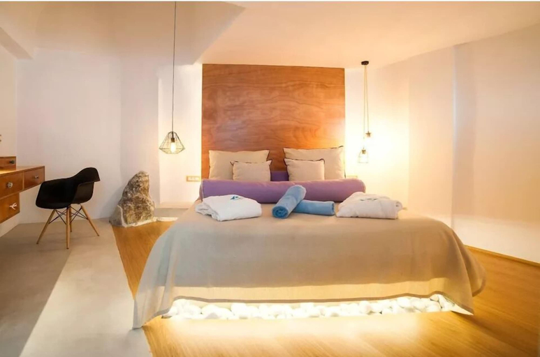 Bedroom 5, Oia Vista Houses, South Aegean