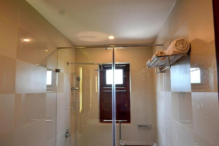 Bathroom 5, Kethaka Aga, Thissamaharama