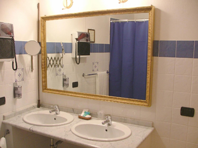 Bathroom, Hotel Relais Modica, Ragusa