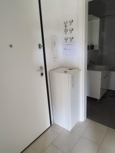 Others 2, Apartmani Matko, Nin