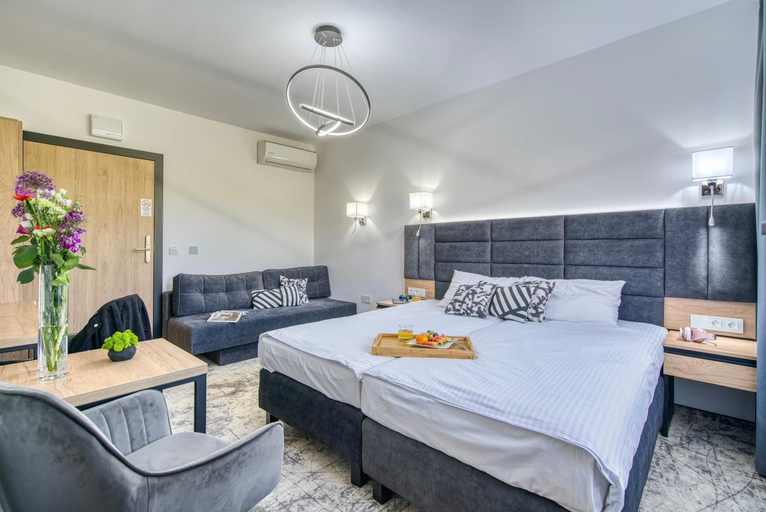 Bedroom 12