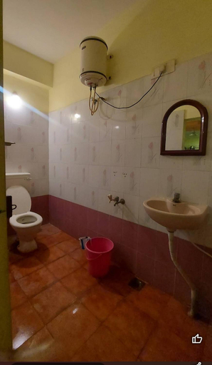 Bathroom 3, Sri bagavan lodge room stay, Tiruvannamalai