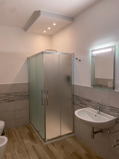 Bathroom 4, Castello di Sabbia, Palermo