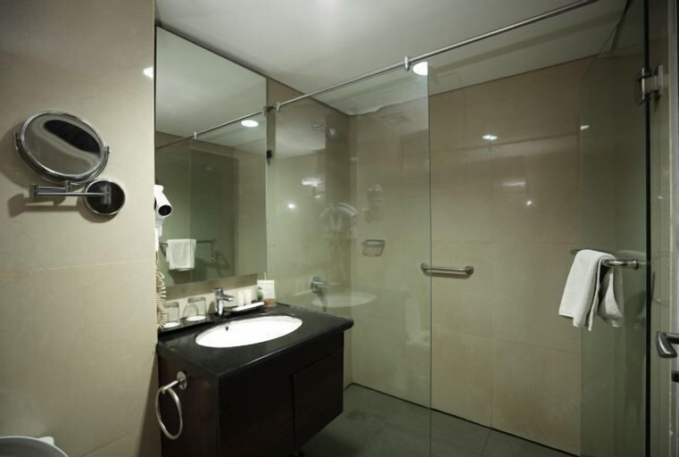 Bathroom 9