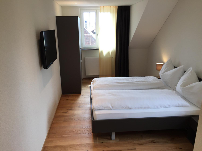 Bedroom 12