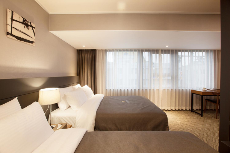 Bedroom 27