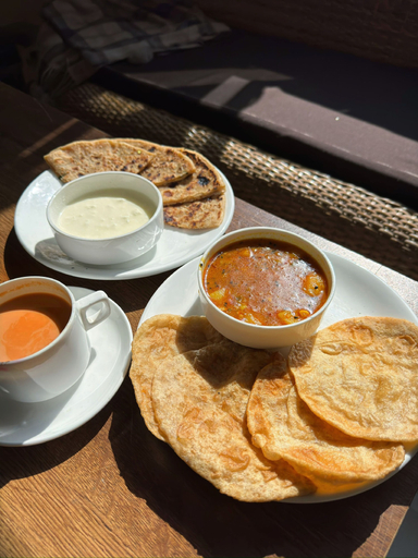 Food & Drinks 5, White Lotus, East Sikkim