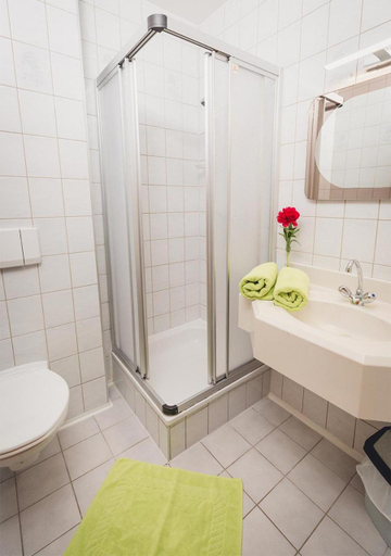 Bathroom 4, Landgasthof Gietl, Leoben