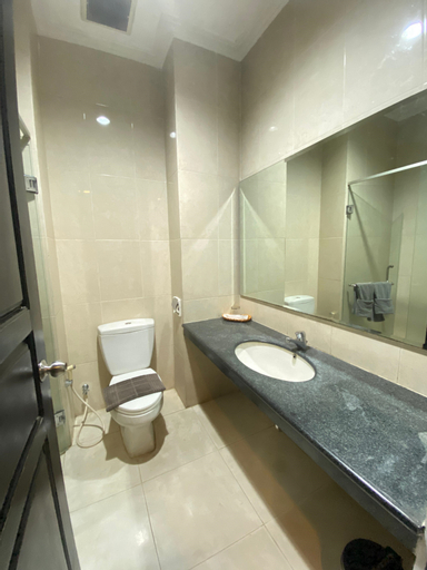 Bathroom 11