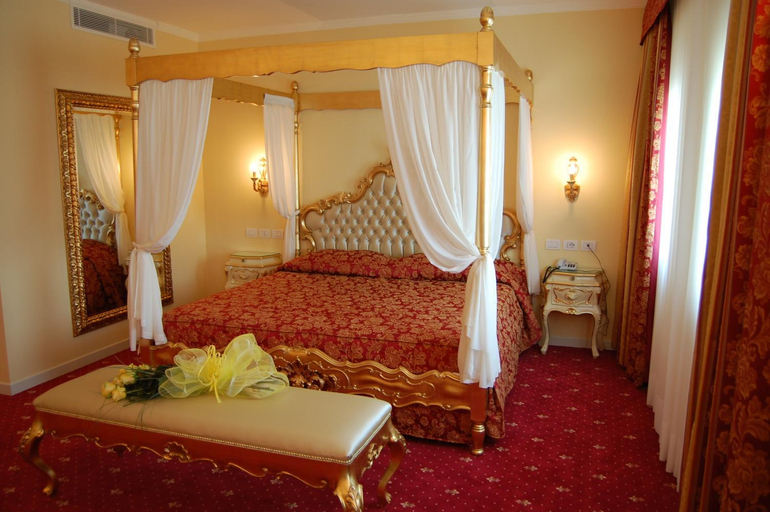 Bedroom 10