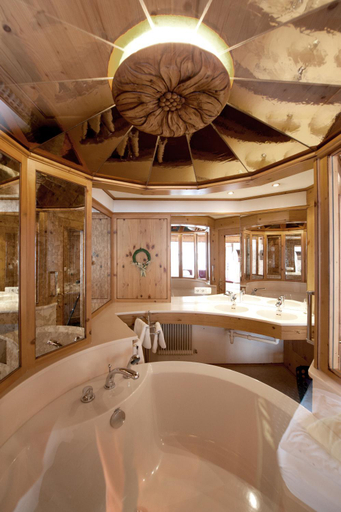 Bathroom 2, Hotel St Hubertus, Bregenz