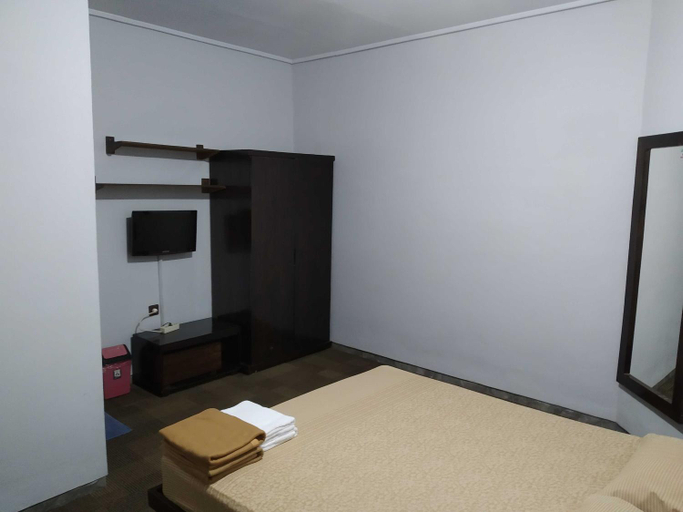 Bedroom 30