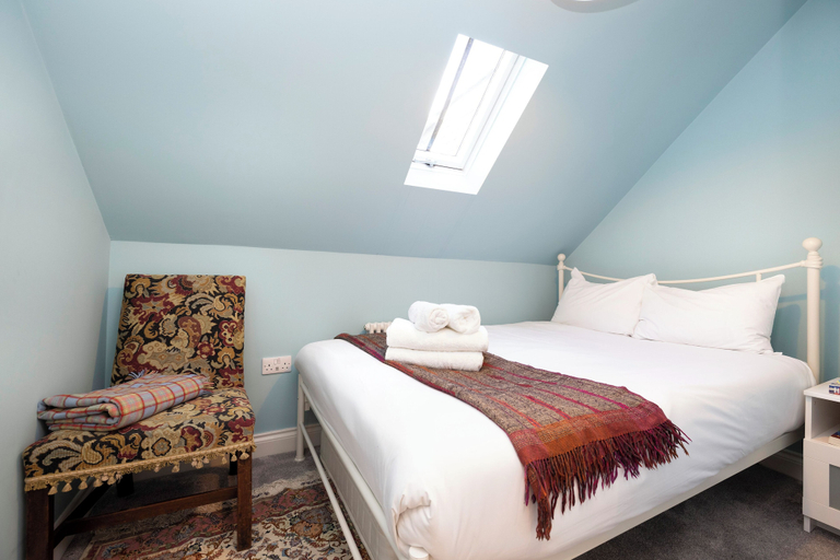 Bedroom 3, Inviting Flat near City Centre, Edinburgh