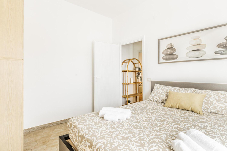 Others 4, 'Villa Venere Deluxe' 50mt Sea-Jacuzzi-Free Parking-Garden, Latina