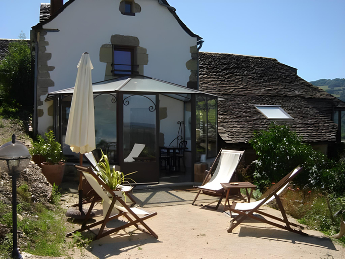 Others 3, Les Hotes du Lac, Chambres et tables d'hotes, Aveyron
