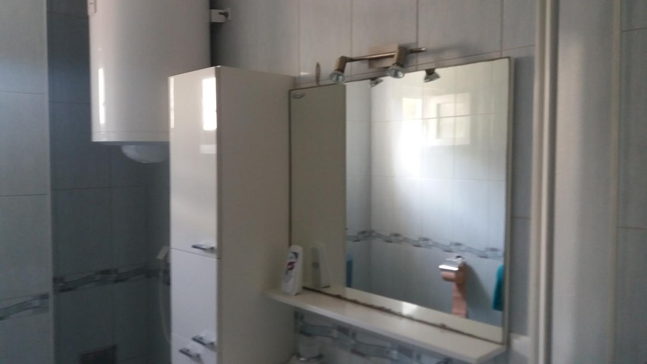 Others 2, Apartmani Stojan, Povljane