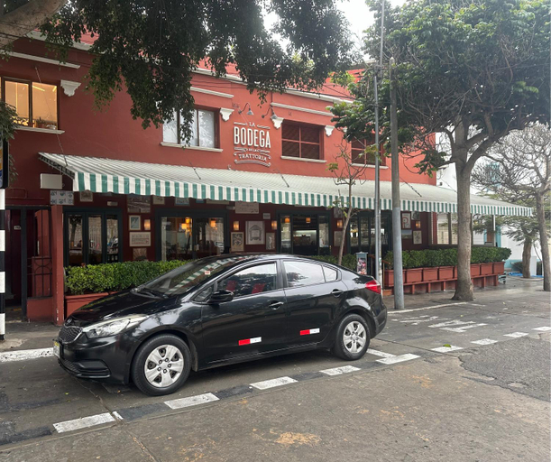 Miraflores 2 Bedrooms Executive Apartment, Lima