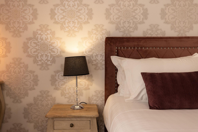 Bedroom 3, Hotel Restaurant Des Augustins, Dordogne