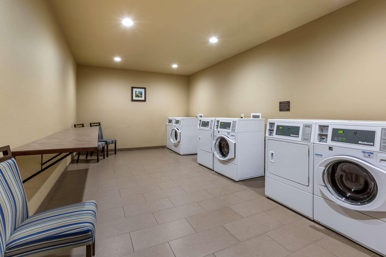 Bathroom 5, Comfort Inn & Suites Near Mt. Rushmore, Pennington