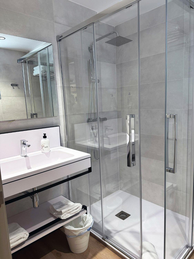 Bathroom 3, Hotel BESTPRICE Valencia, Valencia