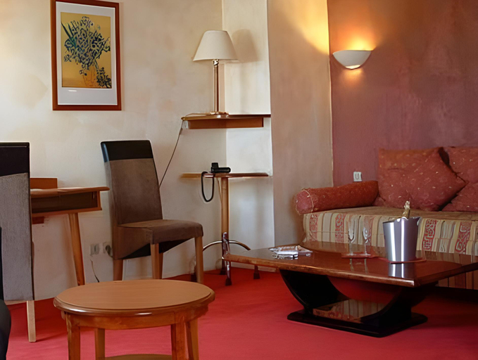 Public Area 2, Logis Hotel & Restaurant Cap Hotel, Pas-de-Calais