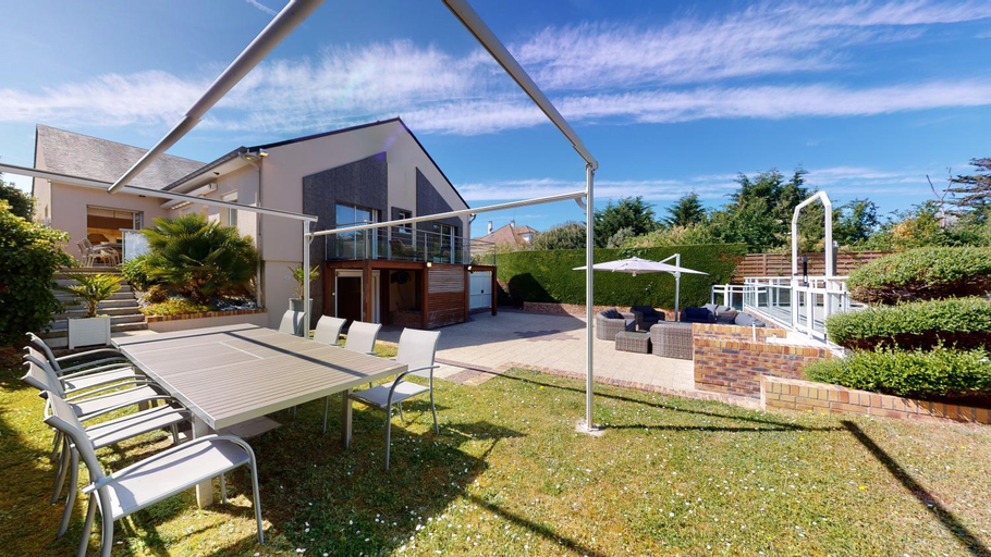 Others 3, Villa Amare Granville, Manche