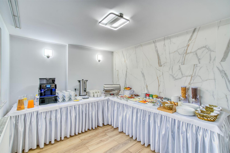 Food & Drinks 4, Acodomo Apartamenty, Poddębice