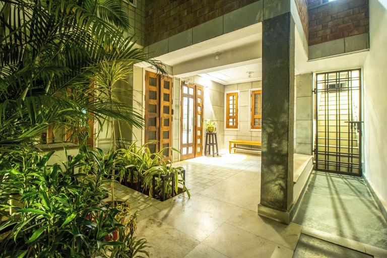 Exterior & Views 2, Opulent Antique 3br Villa in Gurugram, Gurgaon