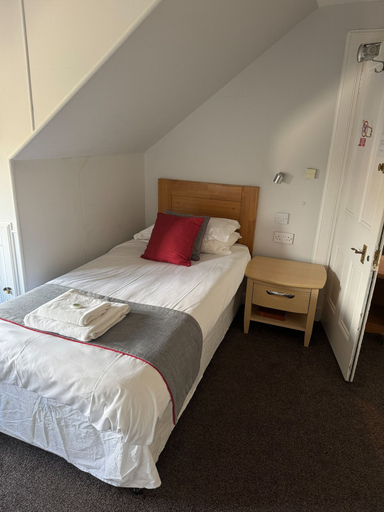 Bedroom 2, Hillside Hotel & Restaurant, Angus
