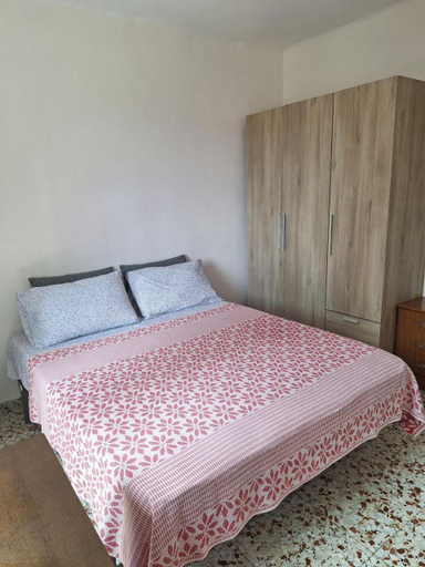 Others 5, Сozy House, Alicante