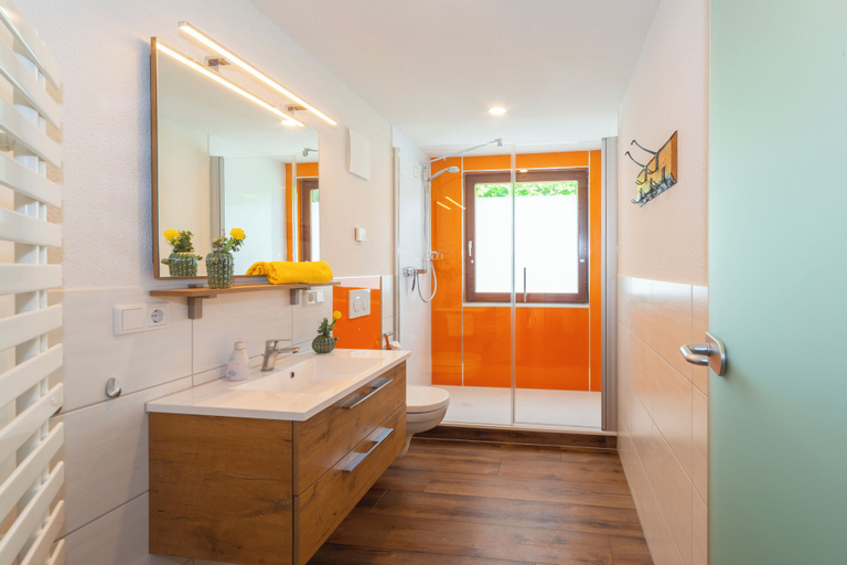 Bathroom 5, Gasthof Kanzlersgrund, Schmalkalden-Meiningen