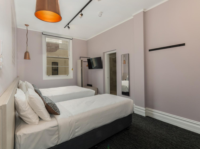 Bedroom 25
