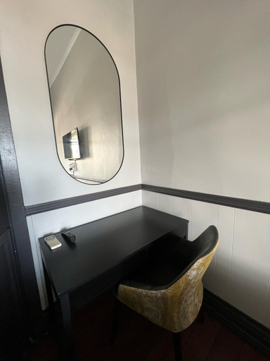 Bathroom 2, The Federal Hotel, Kalgoorlie-Boulder