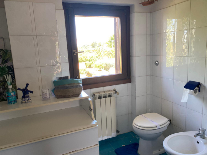 Bathroom 2, Corelli & Company Rose Musica e Libri, Rome