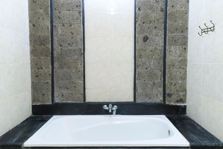 Bathroom 19