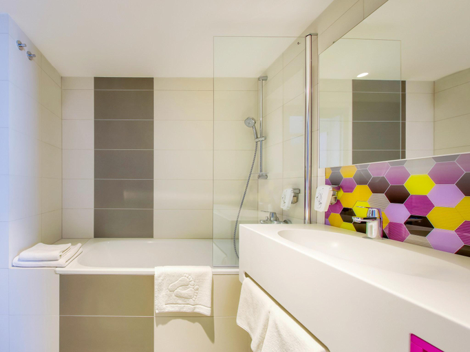 Bathroom 4, Ibis Styles Nowy Sacz, Nowy Sącz City