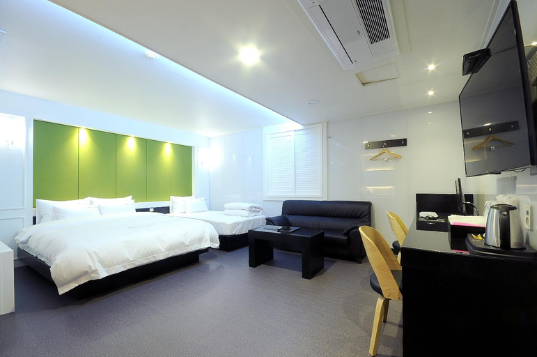 Bedroom 8