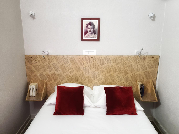Bedroom 2, Hotel Mille et une Feuilles, Nièvre