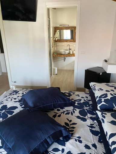 Bedroom 9