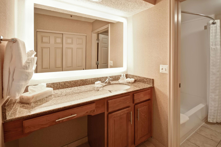 Bathroom 26