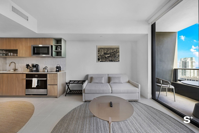 Others 4, Downtown Haven Sleek 1-BR with Vistas, Miami-Dade
