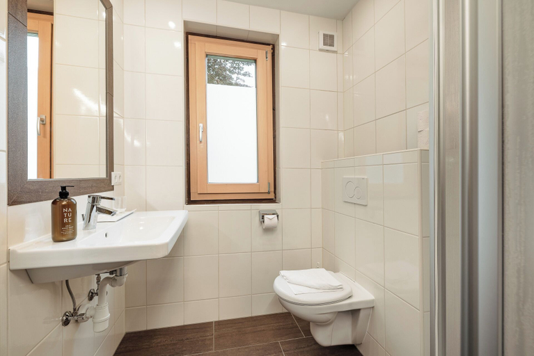 Bathroom 3, MYALPS Pure, Imst