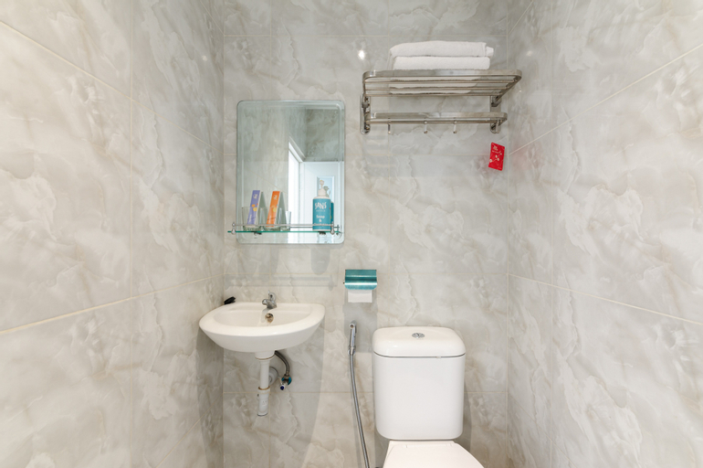 Bathroom 7