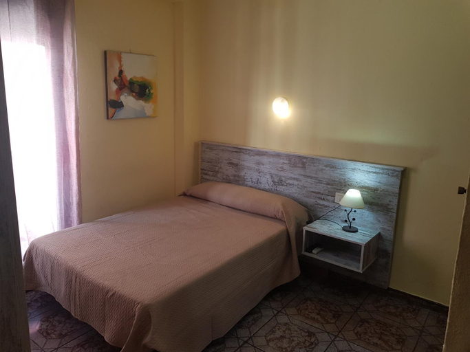 Bedroom 2, Hostal Virgen Del Rocio, Málaga