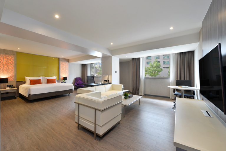 Bedroom 13