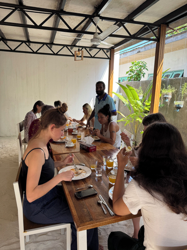 Food & Drinks 4, Mandhoo Inn