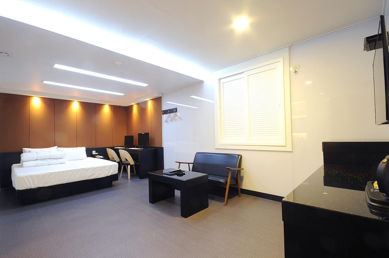 Bedroom 7